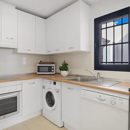 Apartment De 2 En Playas Del Duque Marbella